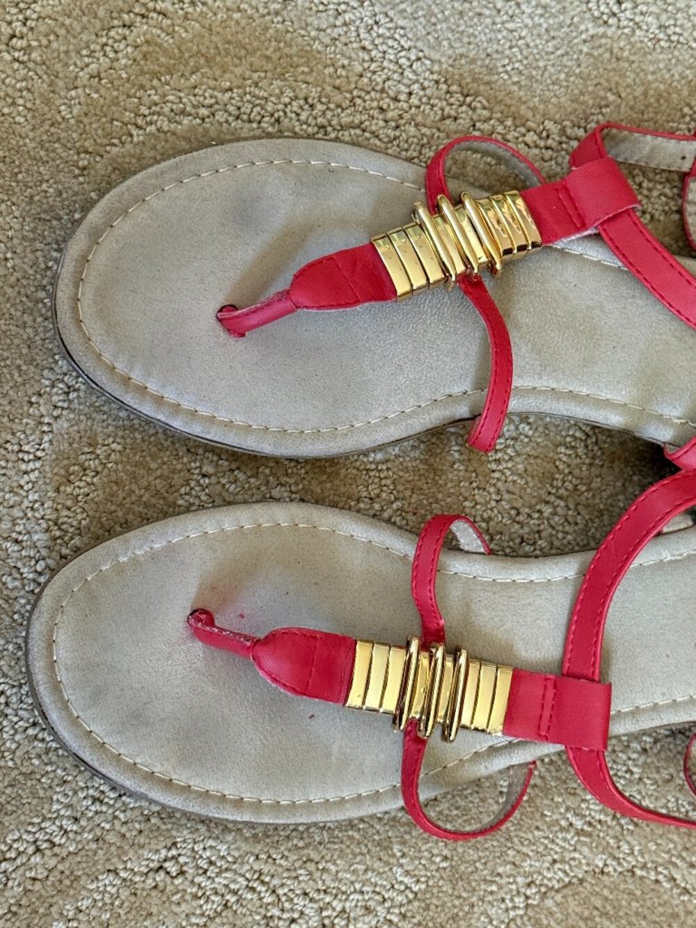 Size 11 White Mt. T-Strap Thong Sandal. Tomato Red/Orange w/ Gold Embellishments